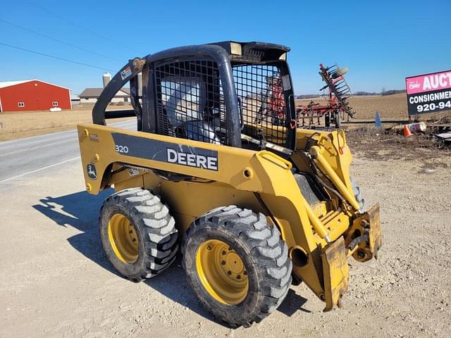 Image of John Deere 320 equipment image 4