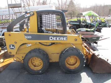 Main image John Deere 320