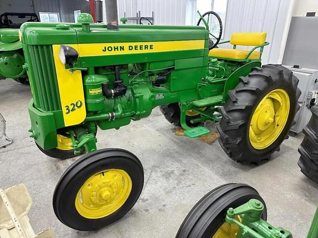 Image of John Deere 320 equipment image 2