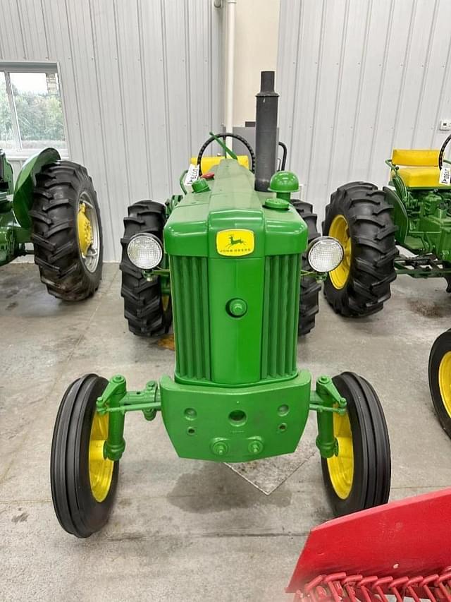 Image of John Deere 320 equipment image 1