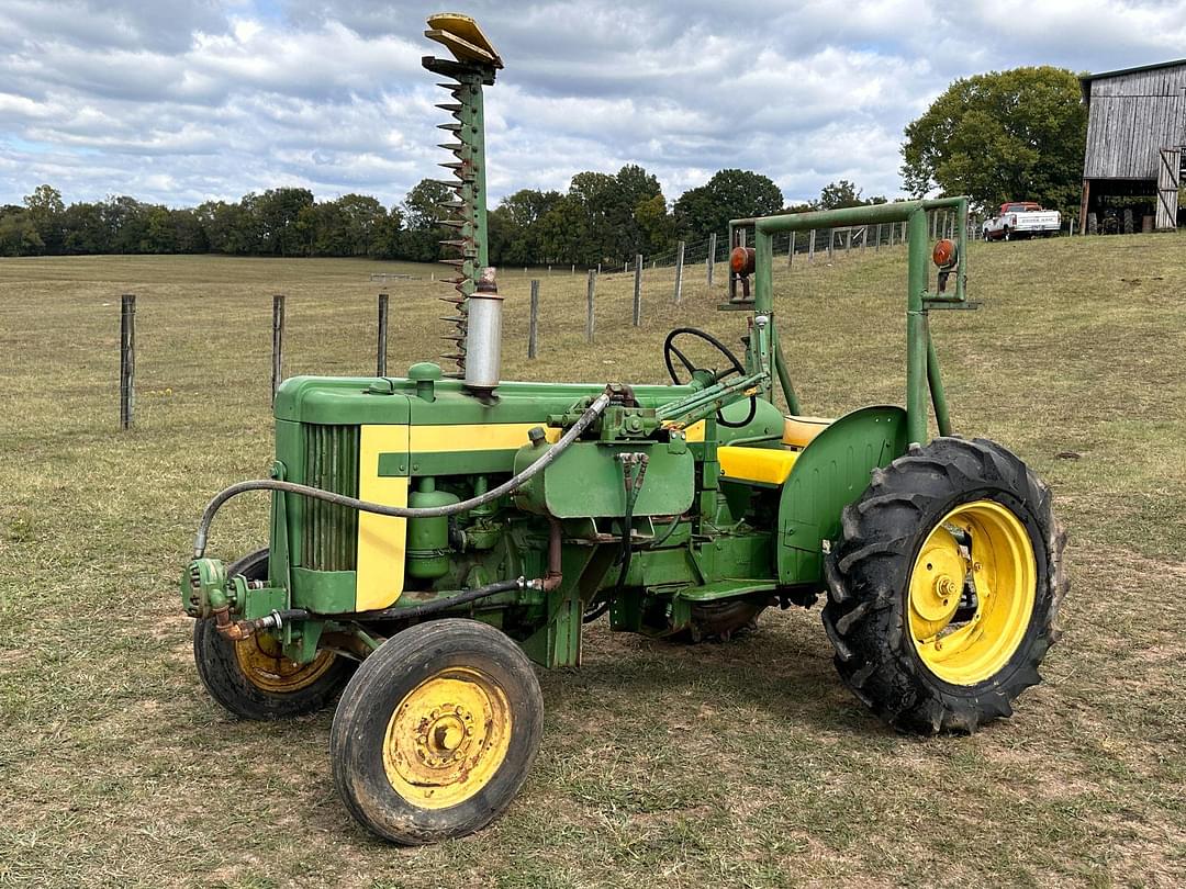 Image of John Deere 320 Primary image