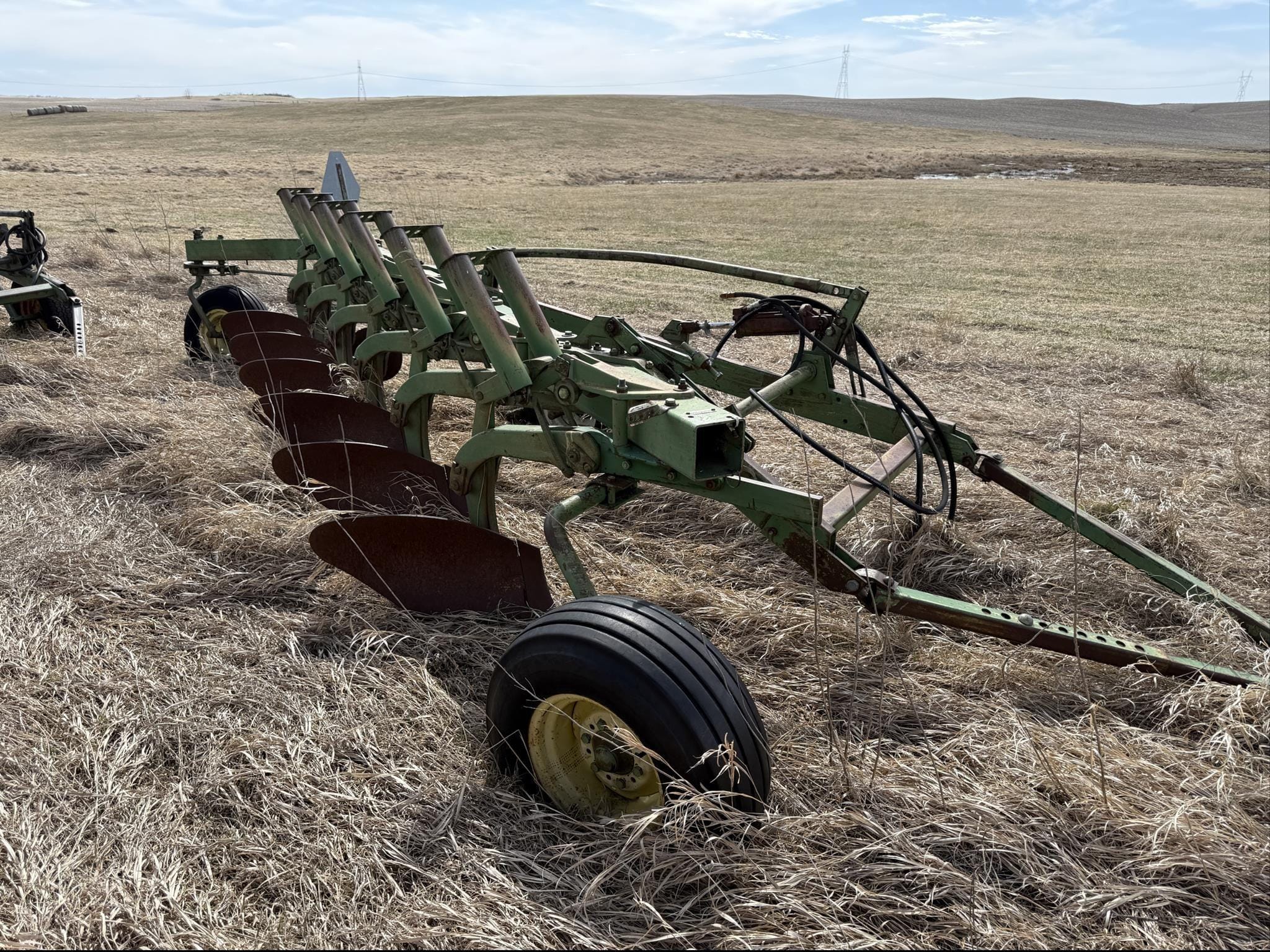 John Deere 3200 Equipment Image0