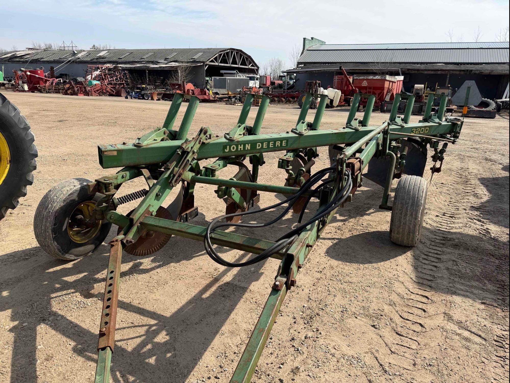 John Deere 3200 Equipment Image0