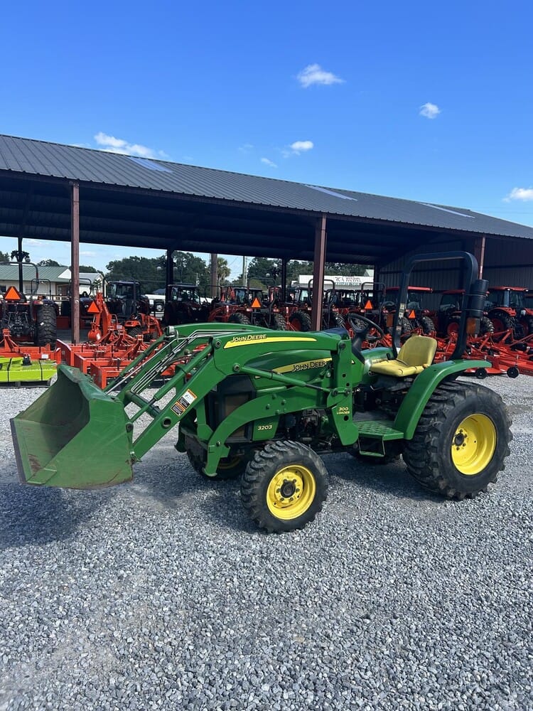 2008 John Deere 3203 Equipment Image0
