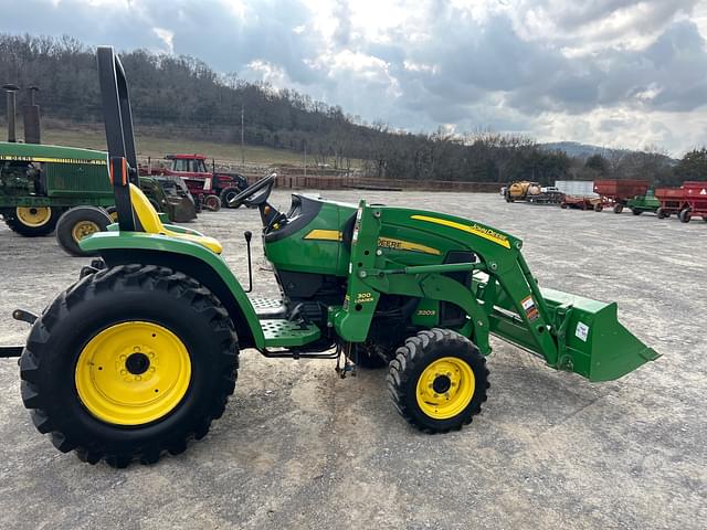 Image of John Deere 3203 equipment image 4