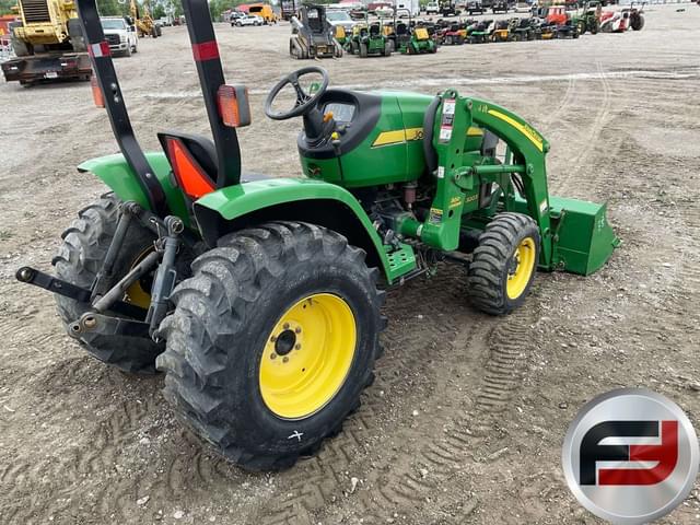 Image of John Deere 3203 equipment image 4