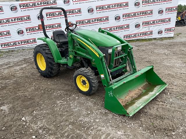 Image of John Deere 3203 equipment image 2