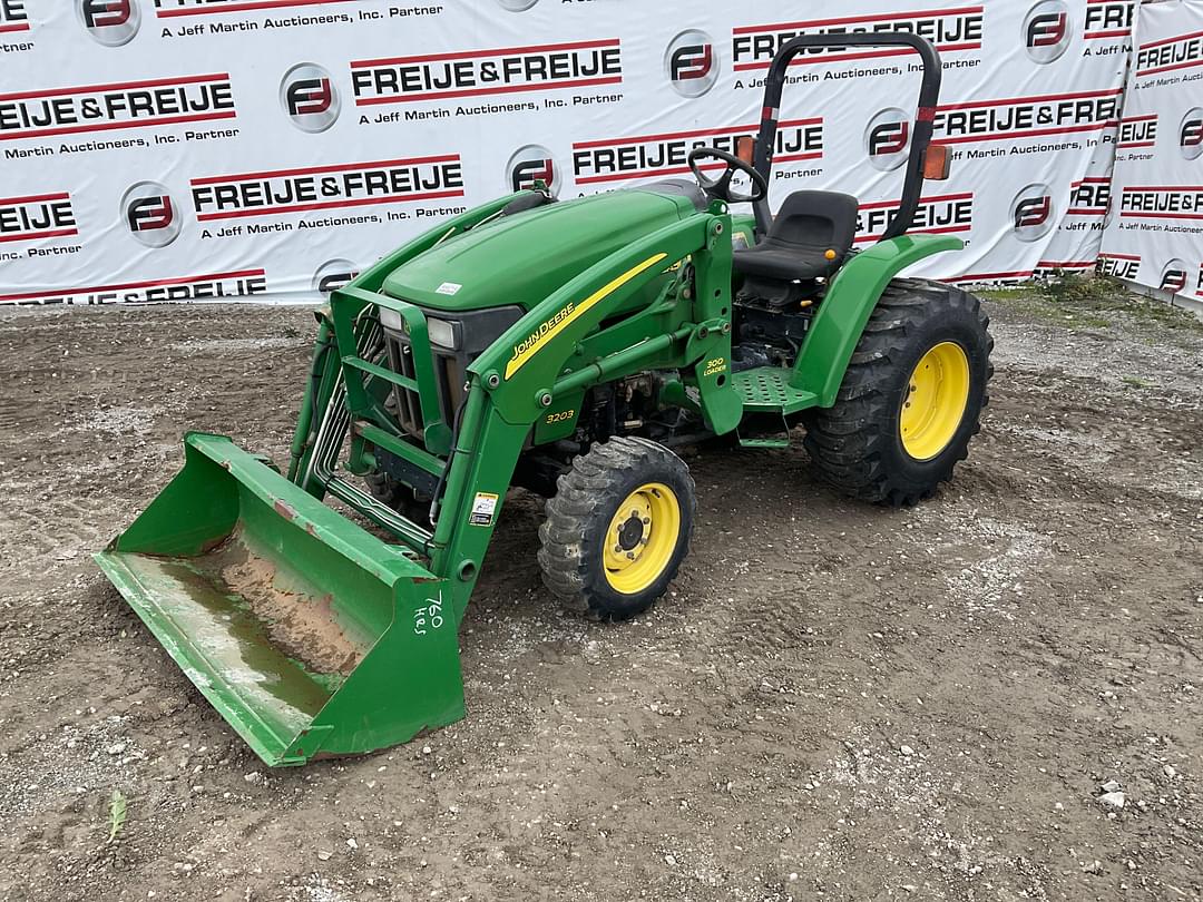 Image of John Deere 3203 Primary image