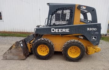 Main image John Deere 320D