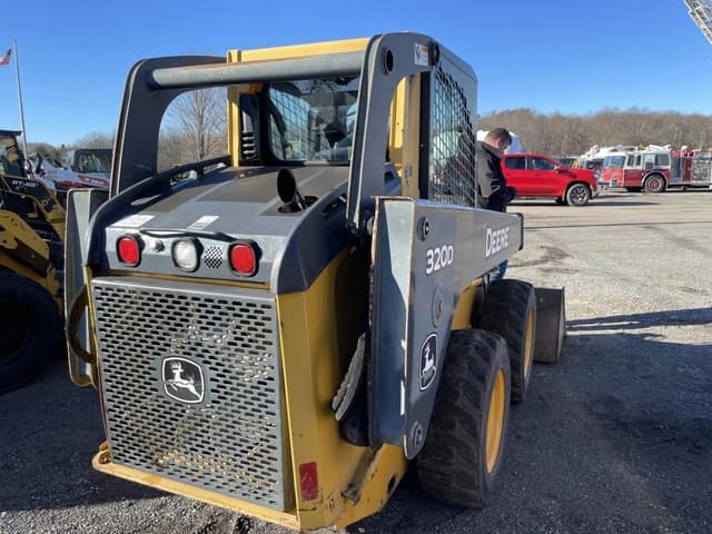 Image of John Deere 320D equipment image 4