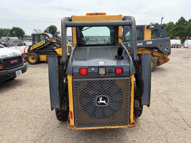 Image of John Deere 320D equipment image 4