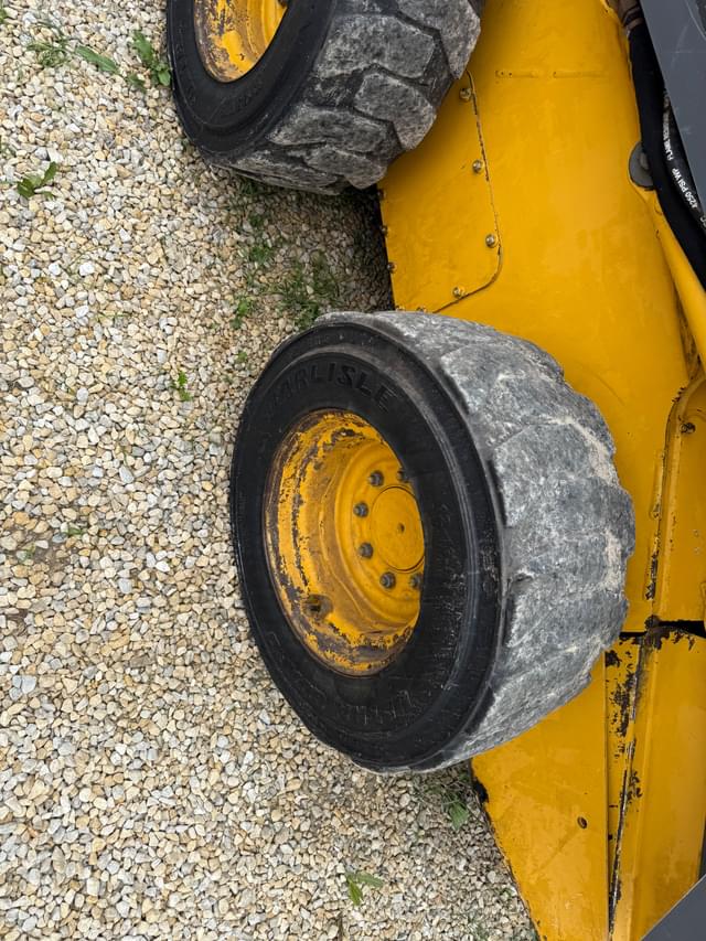 Image of John Deere 320D equipment image 4
