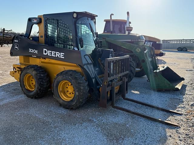 Image of John Deere 320E equipment image 1