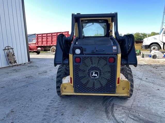 Image of John Deere 320E equipment image 4