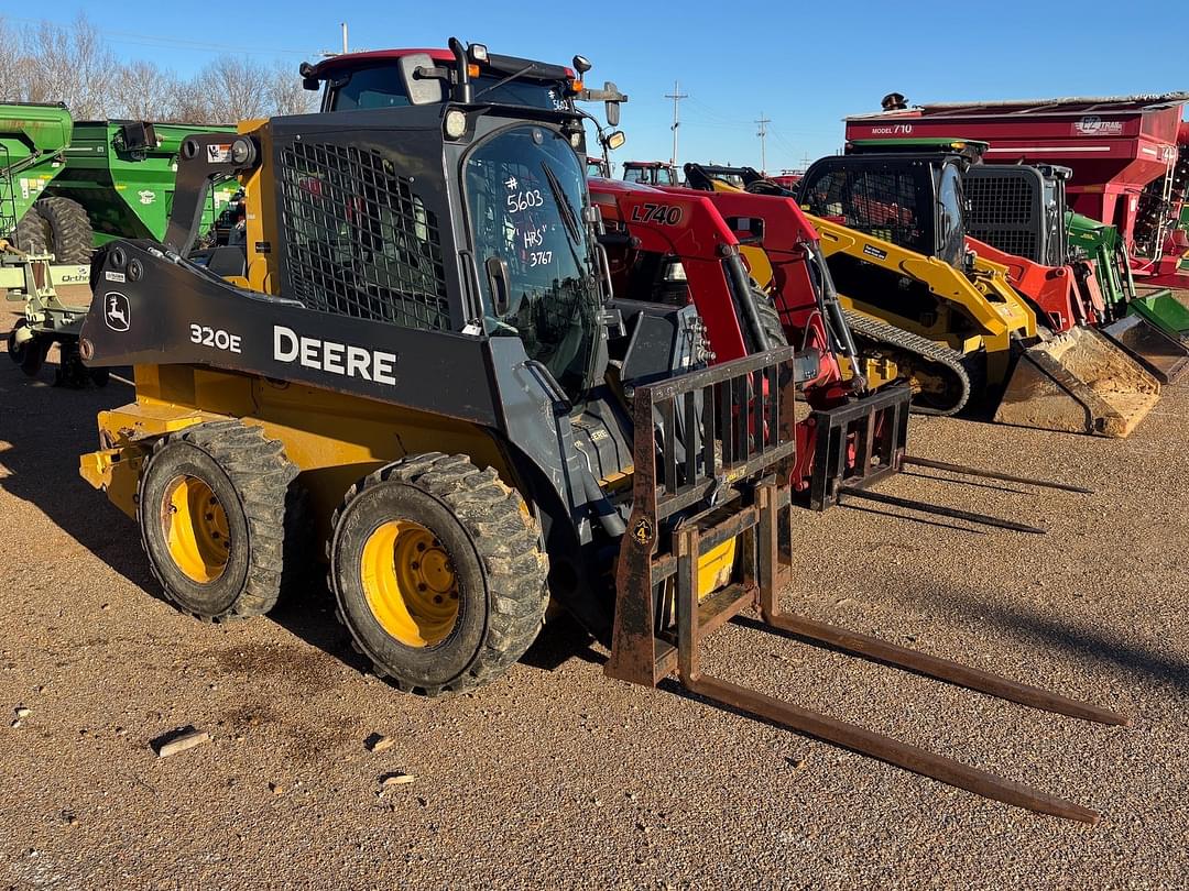 Image of John Deere 320E Primary image