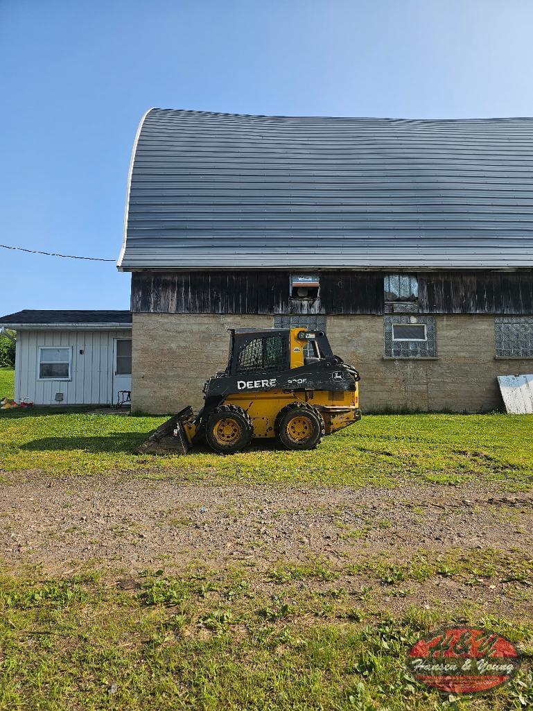 Image of John Deere 320E Image 1