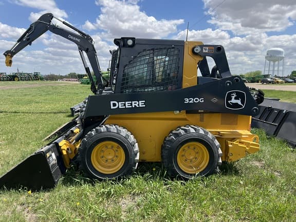 Image of John Deere 320G equipment image 1