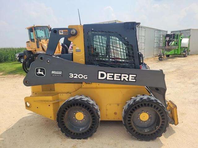 Image of John Deere 320G equipment image 4