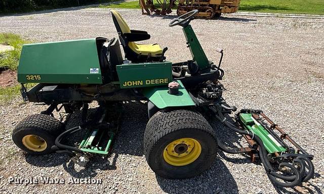 Image of John Deere 3215 equipment image 3