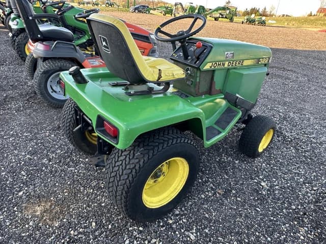 Image of John Deere 322 equipment image 2