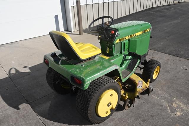Image of John Deere 322 equipment image 3