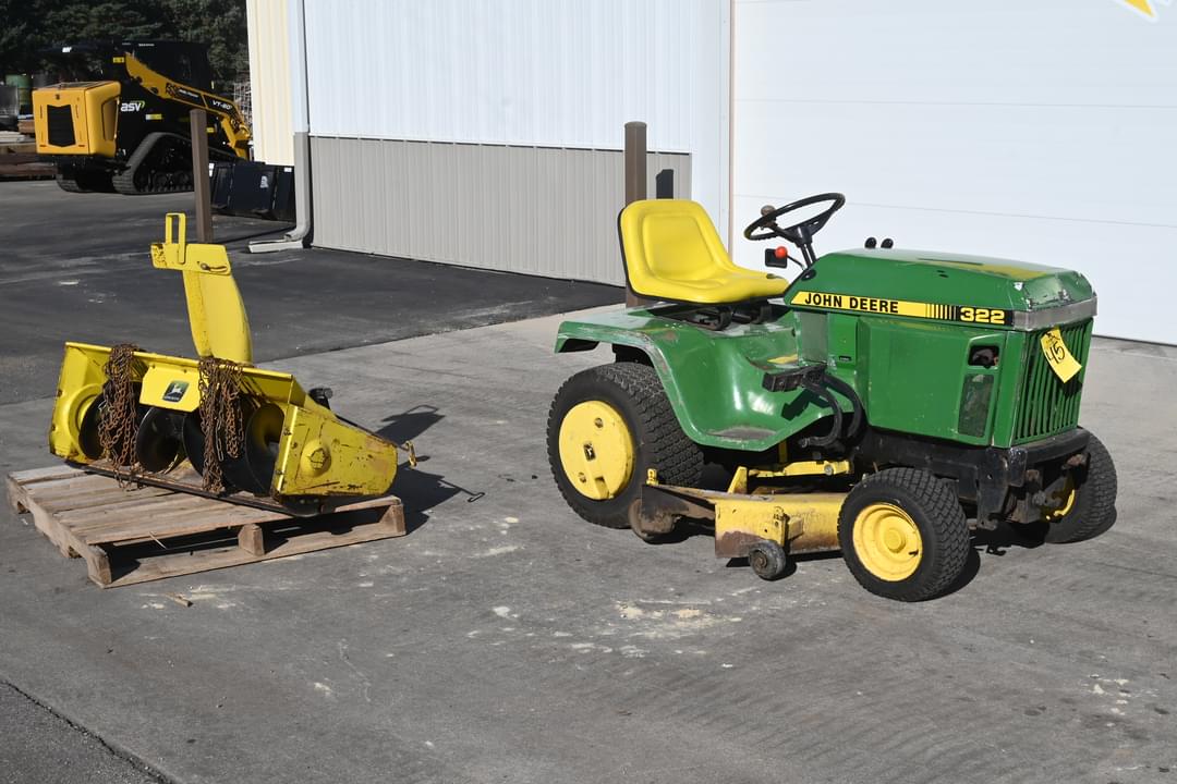 Image of John Deere 322 Primary image