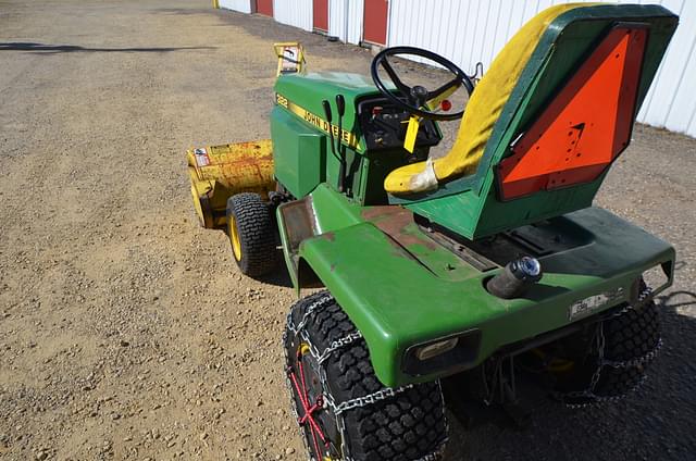 Image of John Deere 322 equipment image 4