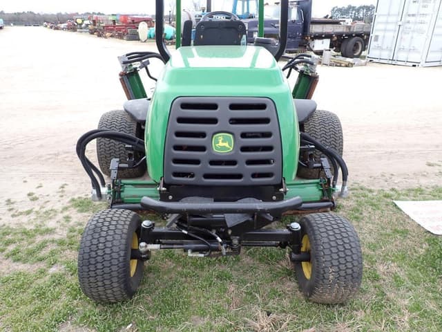 Image of John Deere 3225C equipment image 2