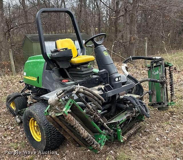 Image of John Deere 3225C equipment image 2