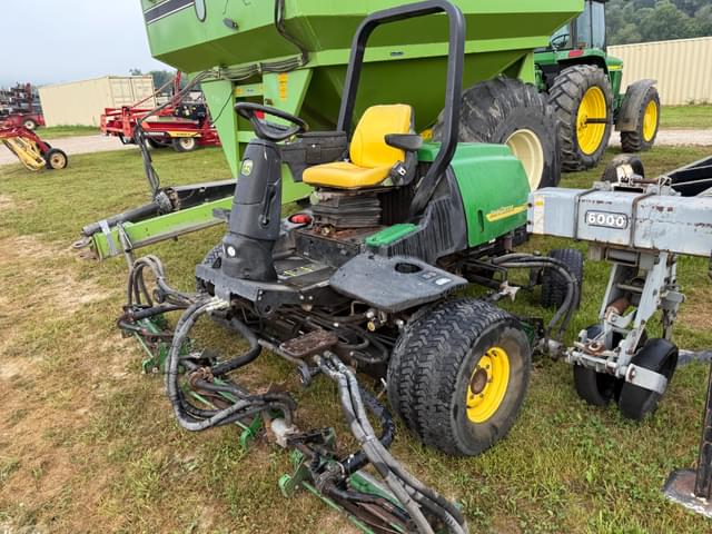 Image of John Deere 3225C equipment image 1