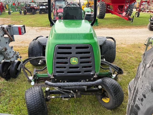 Image of John Deere 3225C equipment image 4
