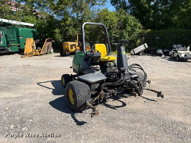 Image of John Deere 3225C equipment image 2