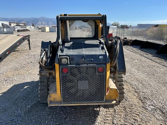 Image of John Deere 323E equipment image 3