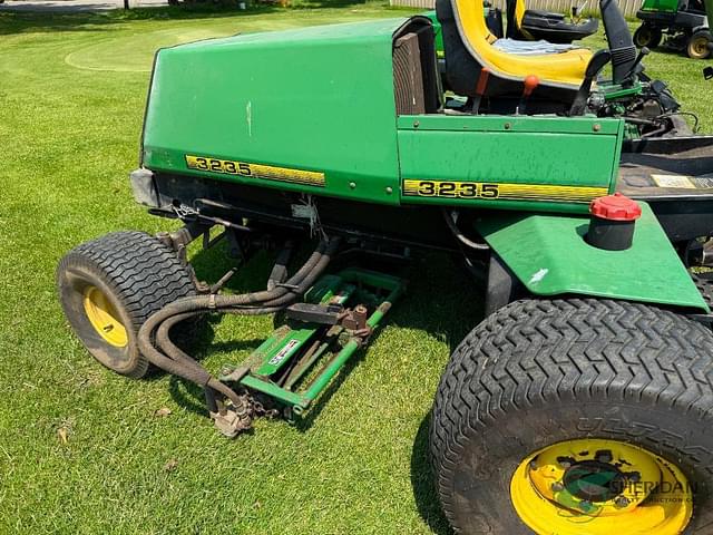 Image of John Deere 3235 equipment image 4