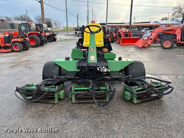 Image of John Deere 3235 equipment image 1