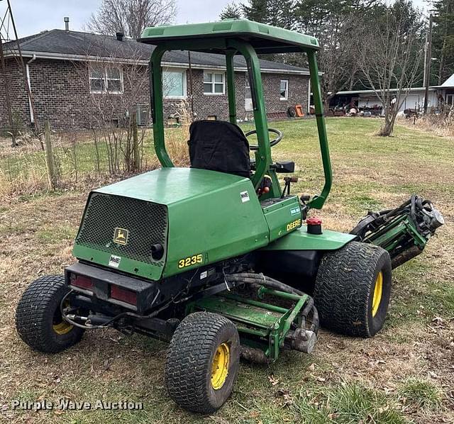 Image of John Deere 3235 A equipment image 4