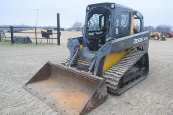 Main image John Deere 323D