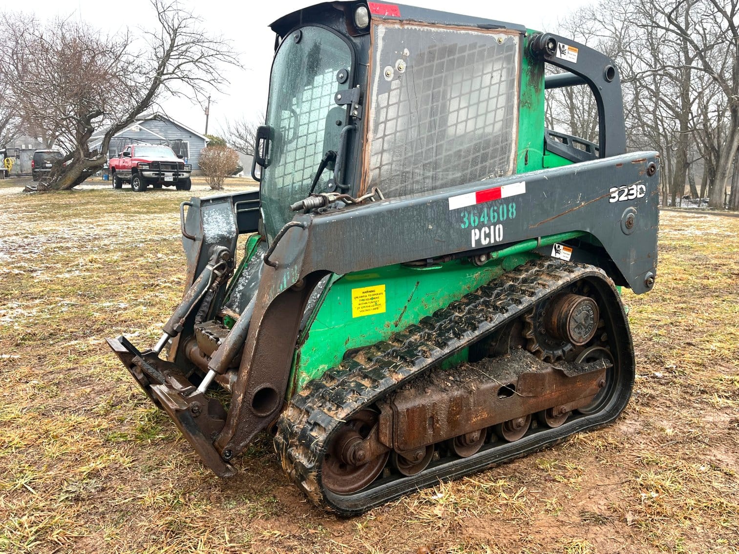 John Deere 323D Equipment Image0