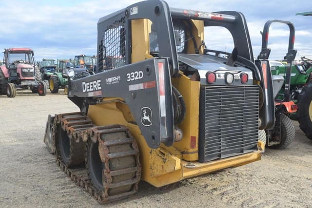 Image of John Deere 332D equipment image 1