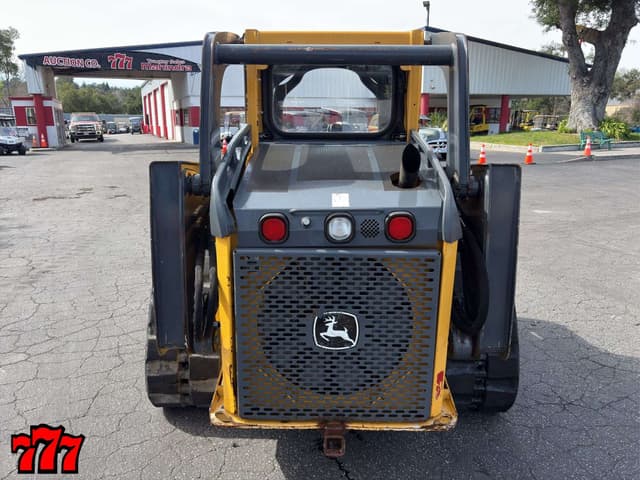 Image of John Deere 323D equipment image 4
