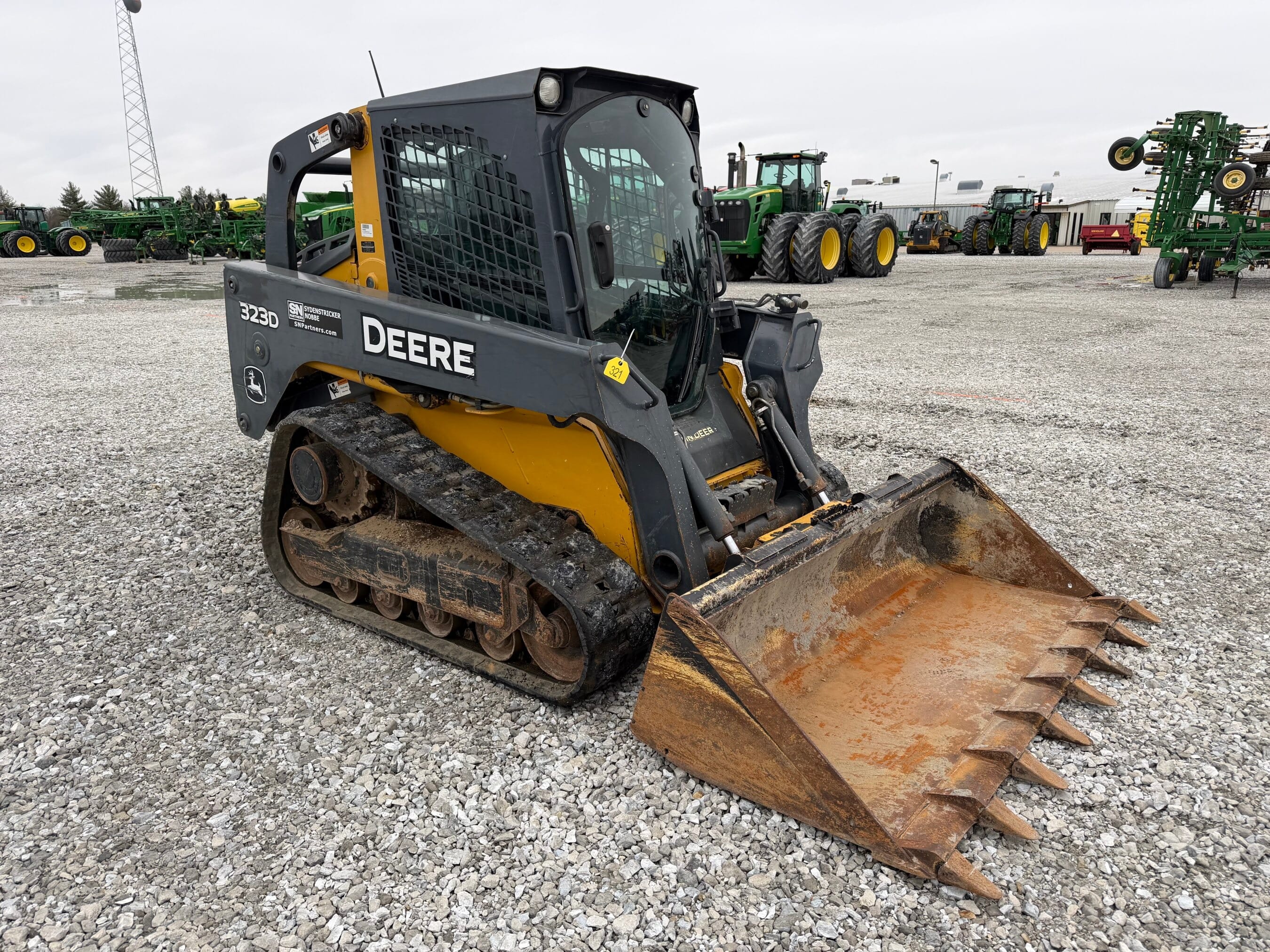 2012 John Deere 323D Equipment Image0