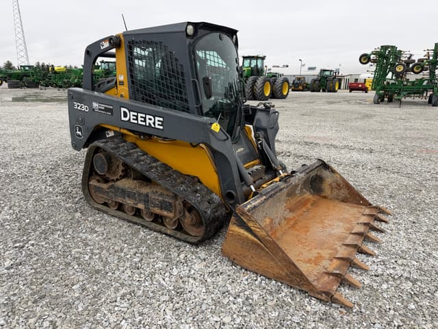 Image of John Deere 323D equipment image 1