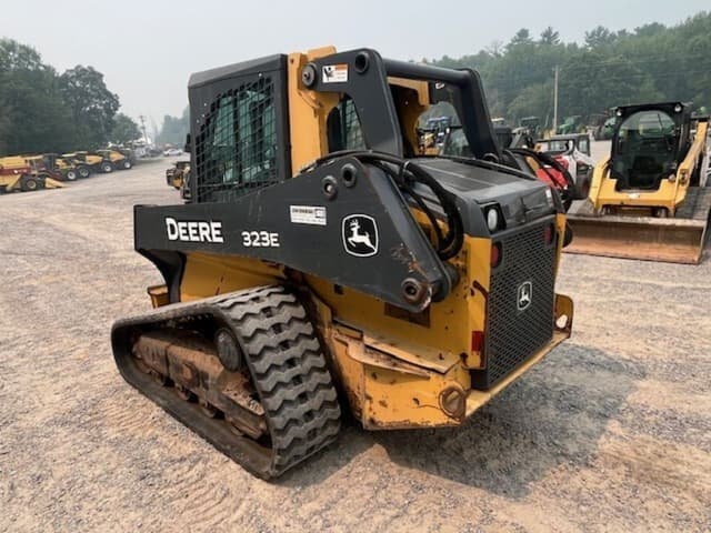 Image of John Deere 323E equipment image 4