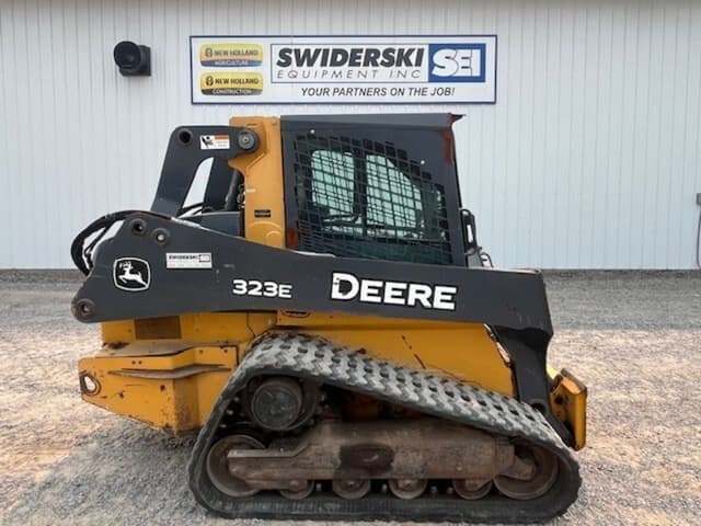 Image of John Deere 323E equipment image 1