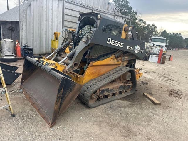 Image of John Deere 323E equipment image 1
