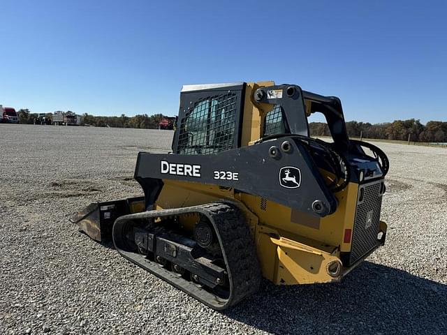 Image of John Deere 323E equipment image 2