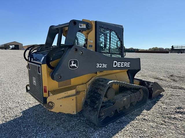 Image of John Deere 323E equipment image 4