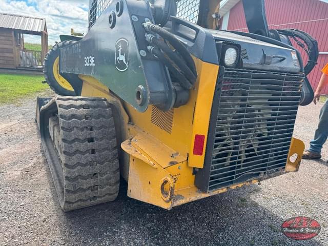 Image of John Deere 323E equipment image 2