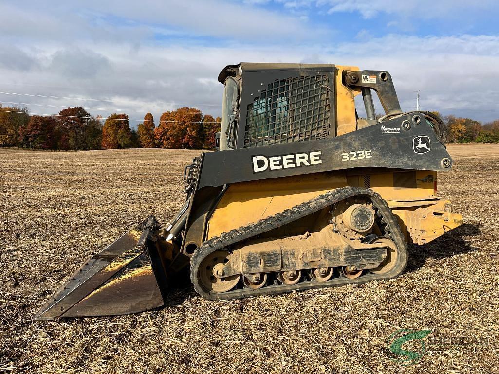 Image of John Deere 323E Primary image