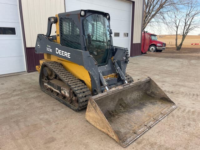 Image of John Deere 323E equipment image 1